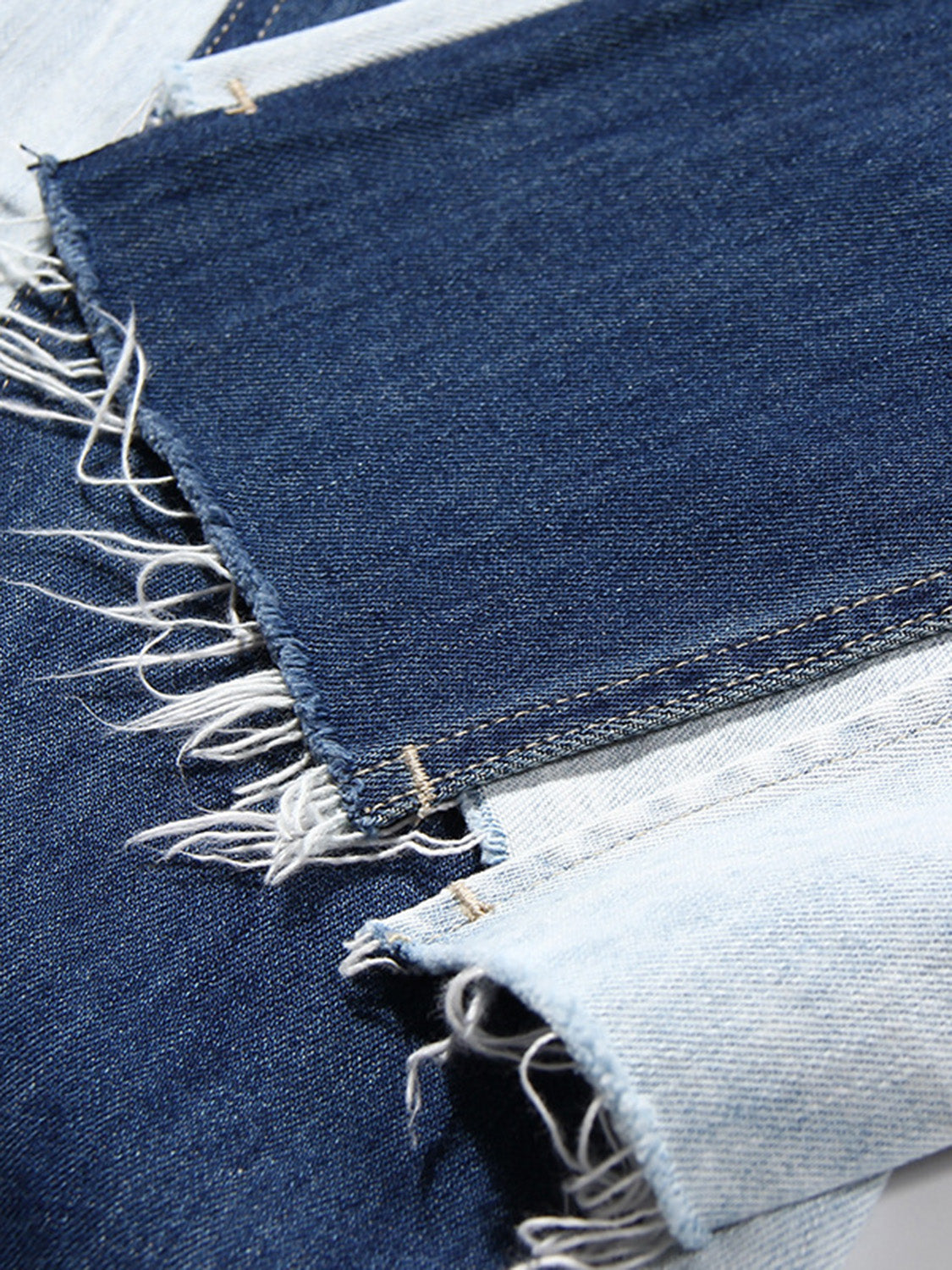 contrast frayed jeans